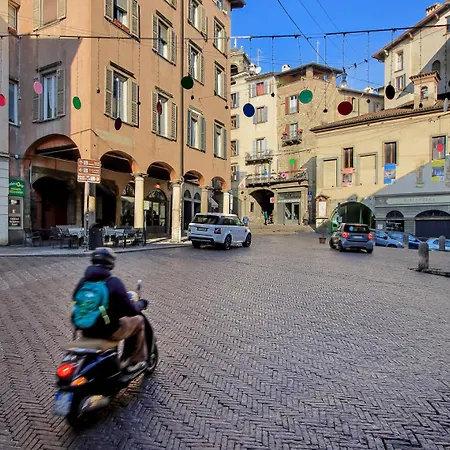 Near Funicolar Alta Design House 1