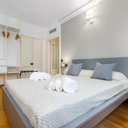 Near Funicolar Alta Design House 1 아파트