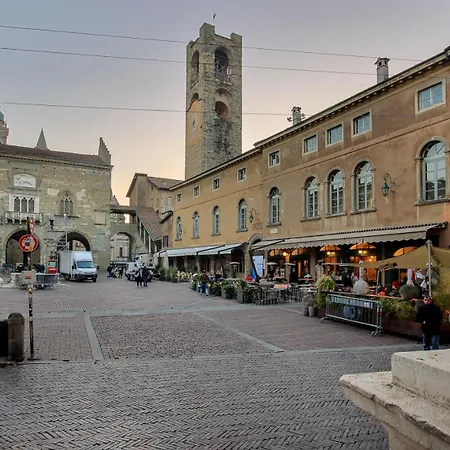 - Near Funicolar - Alta Design House 1 Apartment *